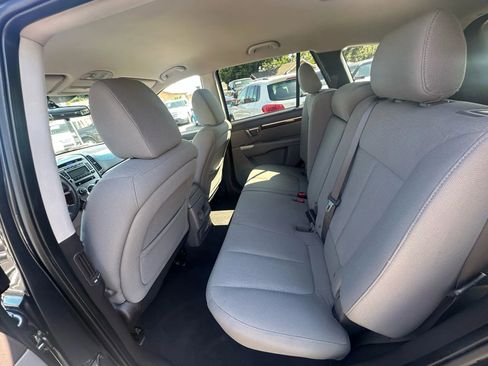 Used 2011 Hyundai Santa Fe GLS image 17