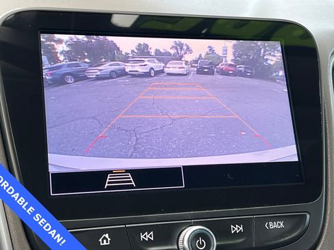 Used 2022 Chevrolet Malibu LT image 19