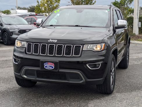 Used 2017 Jeep Grand Cherokee Limited image 7