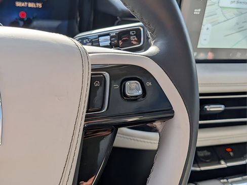 Used 2025 Lincoln Aviator Reserve w/ Luxury Package image 20