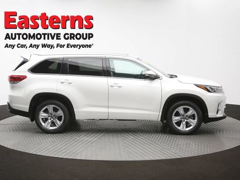 Used 2017 Toyota Highlander Limited Platinum AWD/4WD image 51