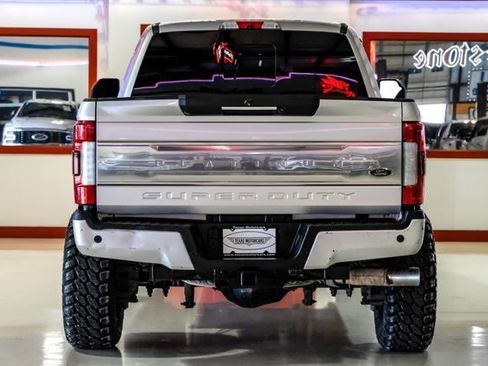 Used 2017 Ford F250 Platinum w/ Platinum Ultimate Package image 12