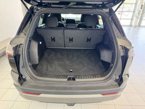 Used 2025 Chevrolet Equinox LT w/ Safety and Technology Package AWD/4WD image 38
