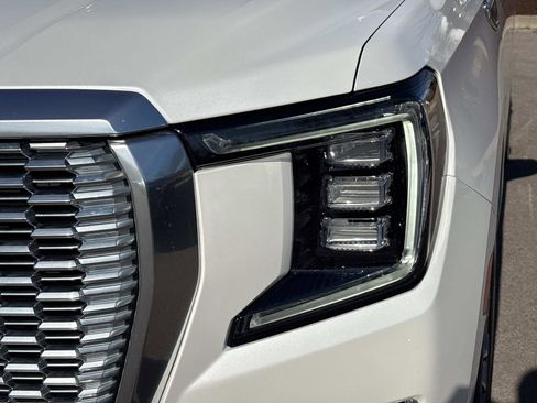 Certified 2022 GMC Yukon Denali image 11