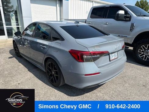 Used 2024 Honda Civic Sport image 3