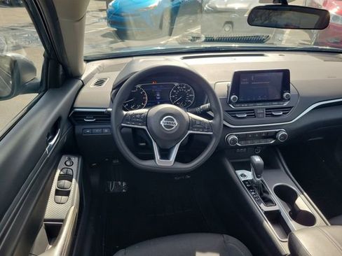 Certified 2022 Nissan Altima 2.5 SV image 14