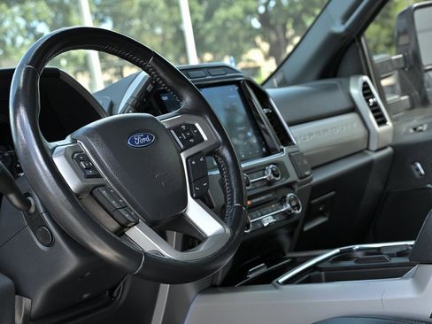 Used 2022 Ford F250 Lariat w/ Lariat Ultimate Package image 18