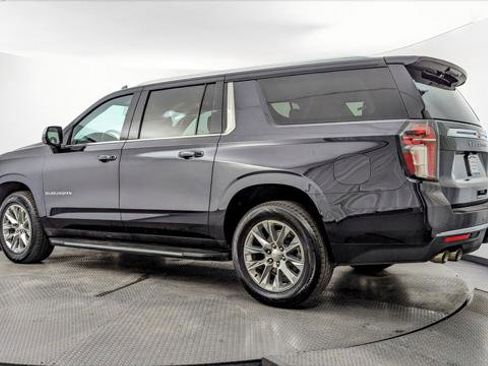 Used 2023 Chevrolet Suburban Premier image 6