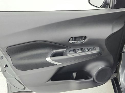 Used 2021 Nissan Kicks SV image 38