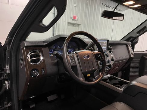 Used 2015 Ford F350 Platinum image 40