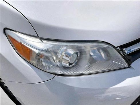 Used 2020 Toyota Sienna XLE FWD image 28