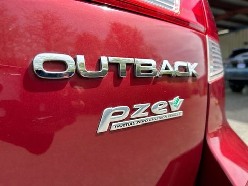 Used 2013 Subaru Outback 2.5i Premium AWD/4WD image 29