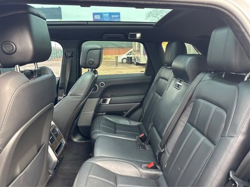 Used 2018 Land Rover Range Rover Sport SE image 11