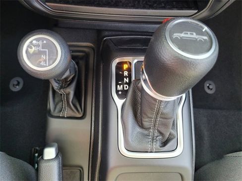 Used 2026 Jeep Gladiator Sport image 27