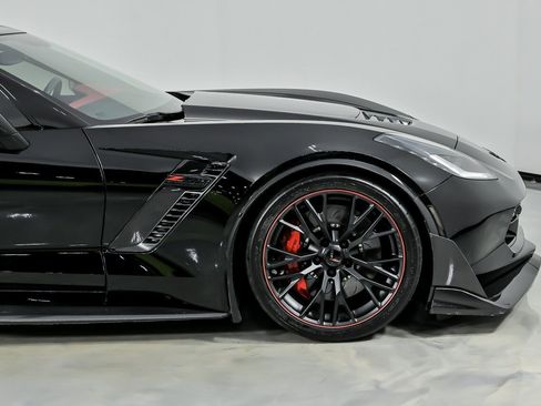 Used 2019 Chevrolet Corvette Z06 RWD image 15