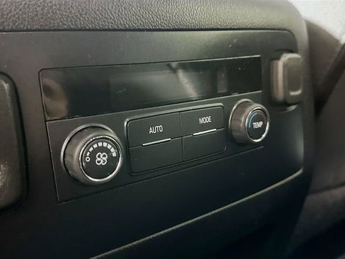 Used 2019 GMC Yukon SLE image 26