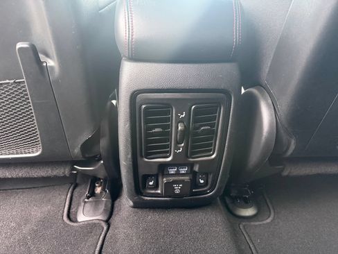 Used 2024 Dodge Durango GT RWD image 29