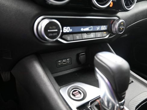 Used 2023 Nissan Sentra SR w/ Midnight Edition Package FWD image 21