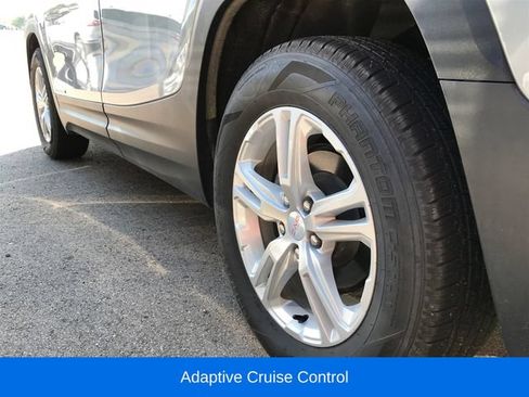 Used 2024 GMC Terrain SLE w/ Driver Convenience Package AWD/4WD image 9