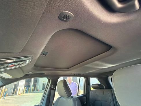 Used 2025 Jeep Grand Cherokee Laredo X w/ Luxury Tech Group I AWD/4WD image 22