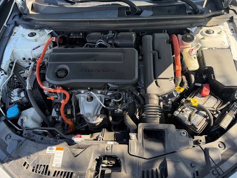 Used 2024 Honda Accord Touring image 3