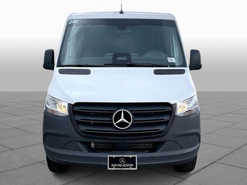 Used 2025 Mercedes-Benz Sprinter 2500 image 3
