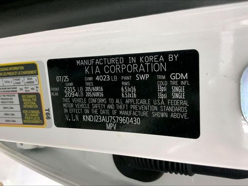 Certified 2025 Kia Soul LX w/ LX Technology Package FWD image 31