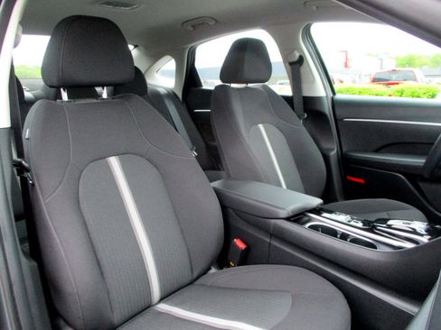 Used 2022 Hyundai Sonata SE w/ Cargo Package image 74