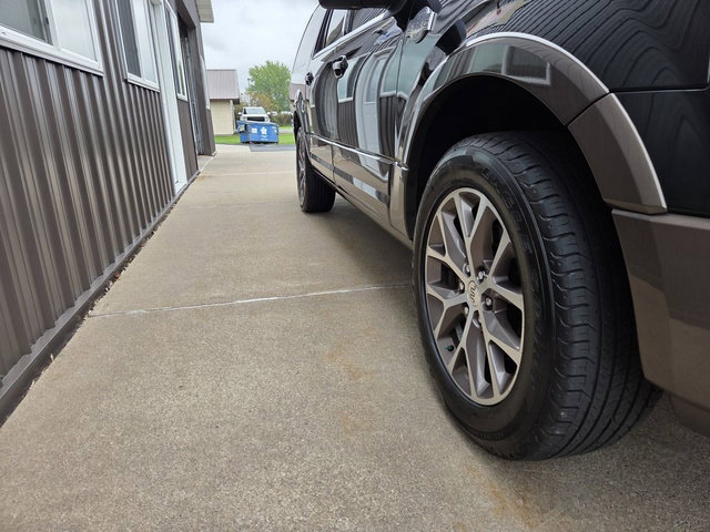 Used 2015 Ford Expedition EL King Ranch AWD/4WD image 14