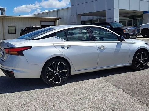Used 2024 Nissan Altima 2.5 SR image 8