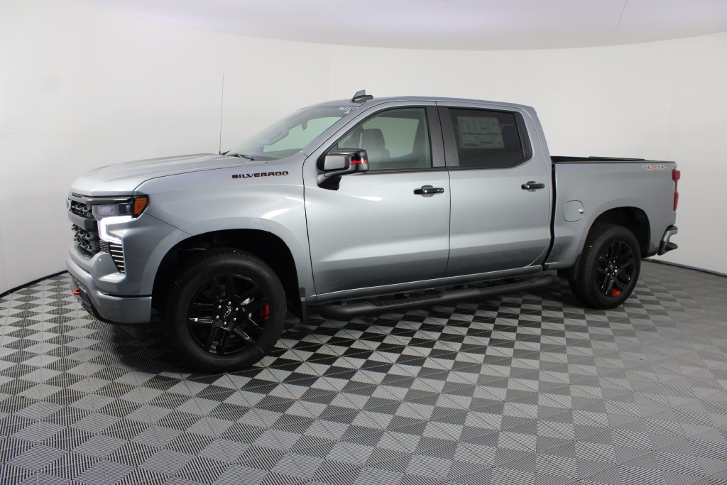 New 2026 Chevrolet Silverado 1500 RST w/ Redline Edition AWD/4WD image 2
