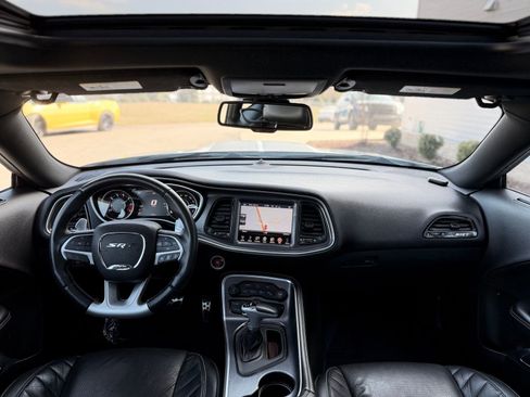 Used 2015 Dodge Challenger SRT w/ Technology Group image 27