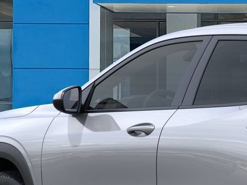 New 2026 Chevrolet Trax LS w/ LS Convenience Package FWD image 12