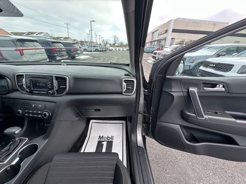 Used 2018 Kia Sportage LX image 24
