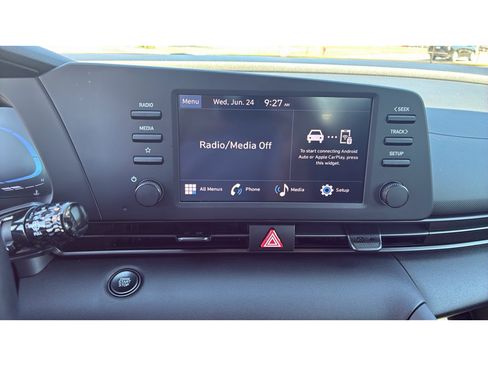 Certified 2025 Hyundai Elantra Sport FWD image 14