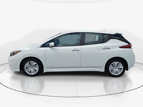 Used 2024 Nissan Leaf S FWD image 10