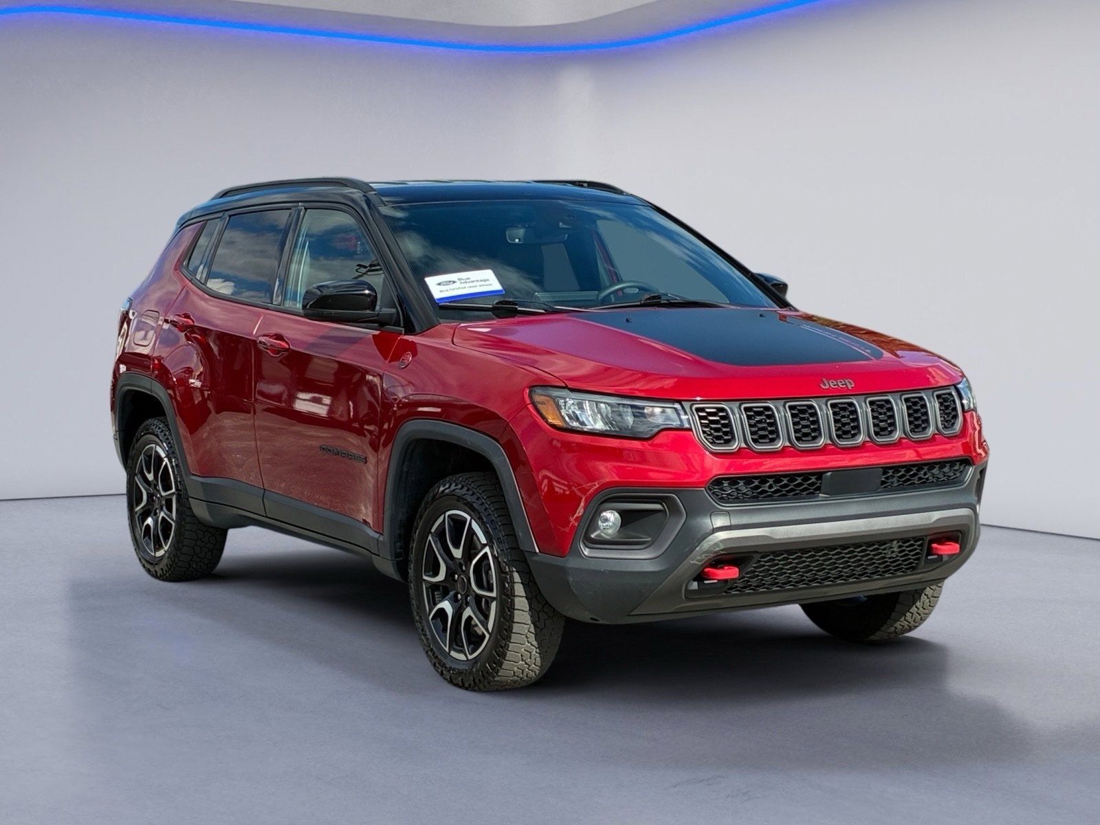 Used 2025 Jeep Compass Trailhawk AWD/4WD image 5