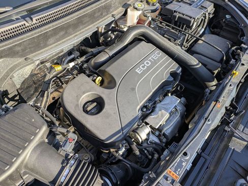 Used 2022 Chevrolet Equinox LS image 12