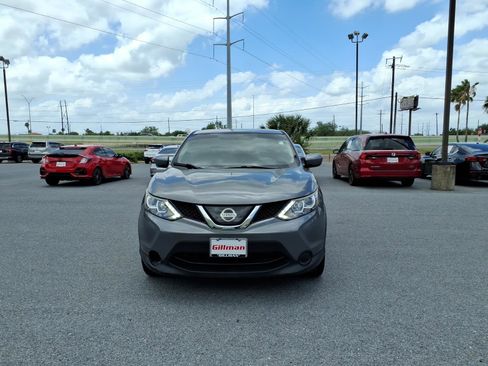 Used 2019 Nissan Rogue Sport S w/ Appearance Package FWD image 3
