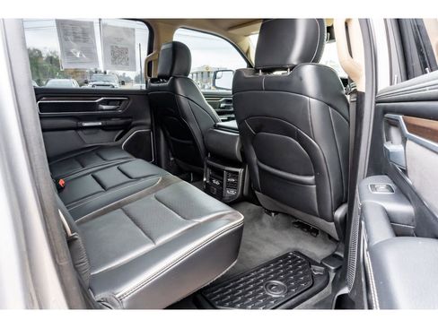 Used 2021 RAM 1500 Laramie w/ Off Road Group image 15