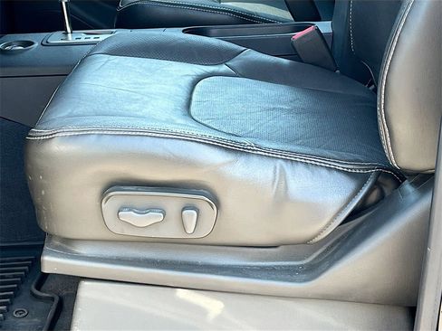 Used 2021 Nissan Frontier PRO-4X w/ Pro-4x Utility Package image 19