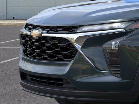 New 2026 Chevrolet Trax LS w/ LS Convenience Package FWD image 13