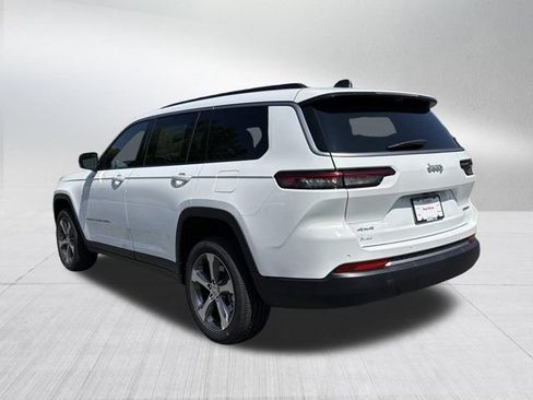 New 2026 Jeep Grand Cherokee L Limited w/ Luxury Tech Group II AWD/4WD image 7