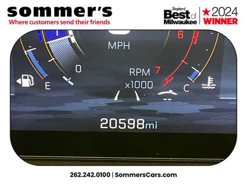 Used 2025 Chevrolet Traverse LT image 14