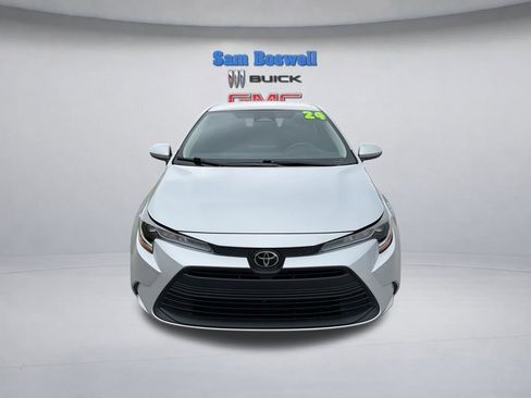 Used 2024 Toyota Corolla LE image 3