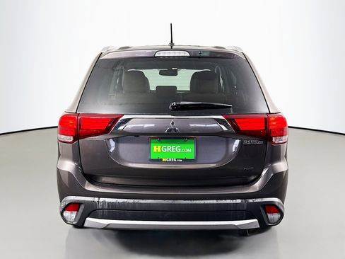 Used 2016 Mitsubishi Outlander GT image 8