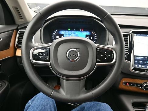 Used 2023 Volvo XC90 B6 Plus AWD/4WD image 23