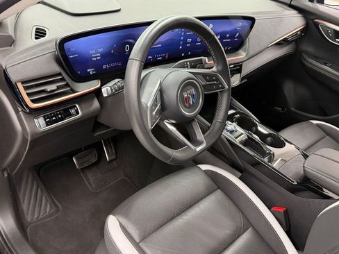 Used 2025 Buick Envision Sport Touring AWD/4WD image 3