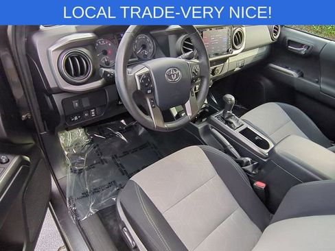 Used 2020 Toyota Tacoma TRD Off-Road image 12