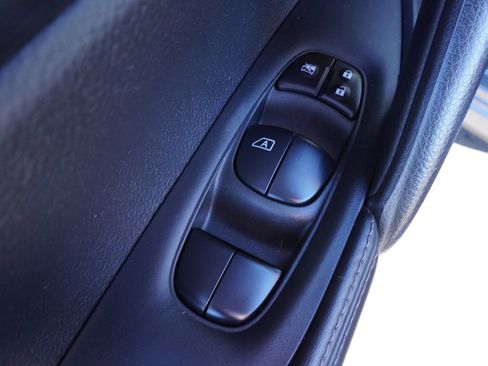 Certified 2020 Nissan Rogue Sport S image 15